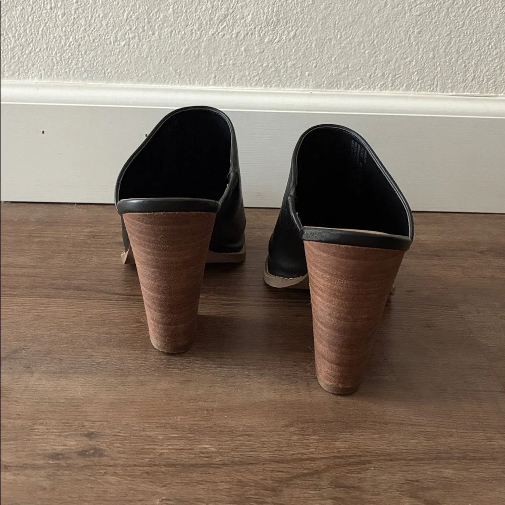 Black Leather Pointed Mules - Picture 4 of 4